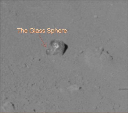 AS 15-86-11607 - The "Glass Sphere"  (extra-detail mgnf)
nessun commento
Parole chiave: Lunar Surface - Glass Sphere