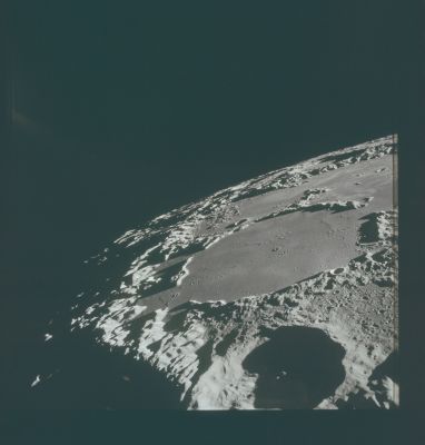 AS 15-87-11724 - Mare Ingenii (Sea of Ingenuity) and Thomson Crater
nessun commento
Parole chiave: The Moon from orbit - Craters - Thomson