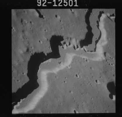 AS 15-92-12501 - The "cradle" of the TLP's: Vallis Schroteri (7)
nessun commento
Parole chiave: The Moon from orbit - Vallis Schroteri