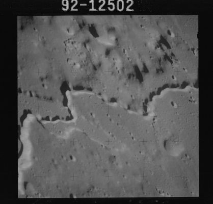 AS 15-92-12502 - The "cradle" of the TLP's: Vallis Schroteri (8)
Image Collection:  70mm Hasselblad 
Mission:  15 
Magazine:  92 
Magazine Letter:  OO 
Latitude: approx. 25,5° North
Longitude: approx. 53° West
Lens Focal Length:  500 mm 
Film Type:  3401 
Film Width:  70 mm 
Film Color:  black & white 
Feature(s):  VALLIS SCHROTERI
Parole chiave: The Moon from orbit - Vallis Schroteri