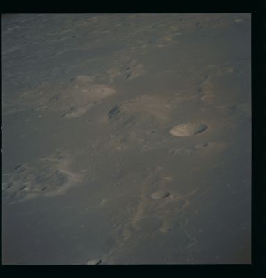 AS 15-93-12711 - Craters Gruithuisen "B" and "H" (MULTISPECTRUM; elab. Lunexit)
Coord.: approx. 36° North Lat. and 40° West Long.
Parole chiave: The Moon from orbit - Craters - Gruithuisen "B" and "H"
