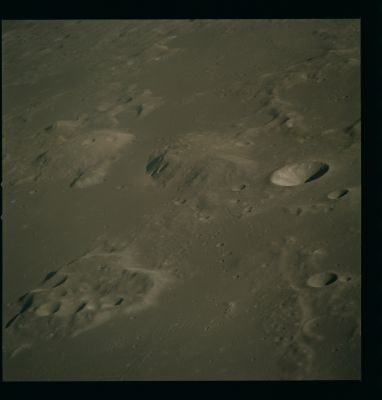 AS 15-93-12717 - Gruithuisen "B"
Image Collection:  70mm Hasselblad 
Mission:  15 
Magazine:  93 
Magazine Letter:  P 
Latitude: 36,0° North 
Longitude: 40,5° West
Film Type:  SO-368 
Film Width:  70 mm 
Film Color:  color 
Feature(s):  GRUITHUISEN "B"
Parole chiave: The Moon from orbit - Craters - Gruithuisen "B"