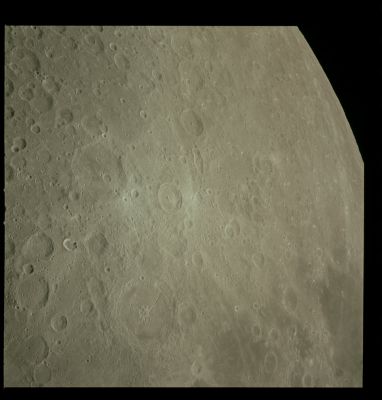 AS 15-96-13091 - Craterland: Furnerius, Petavius and Stevinus
Image Collection:  70mm Hasselblad 
Mission:  15 
Magazine:  96 
Magazine Letter:  Q 
Latitude: approx. 32,0° South
Longitude: approx. 52,0° East
Film Type:  SO-368 
Film Width:  70 mm 
Film Color:  color 
Feature(s):  FURNERIUS, PETAVIUS and STEVINUS CRATER
Parole chiave: The Moon from orbit - Craters - Furnerius, Petavius and Stevinus