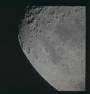 AS 15-96-13094 - Mare Marginis and Mare Smythii
Image Collection:  70mm Hasselblad 
Mission:  15 
Magazine:  96 
Magazine Letter:  Q 
Latitude: approx. 15,0° North
Longitude: approx. 90,0° East
Film Type:  SO-368 
Film Width:  70 mm 
Film Color:  color 
Feature(s):  MARE MARGINIS, MARE SMYTHII and NEPER CRATER
Parole chiave: The Moon from orbit - Mare Marginis and Mare Smythii