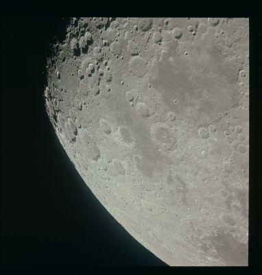 AS 15-96-13095 - Mare Marginis and Mare Smythii
Image Collection:  70mm Hasselblad 
Mission:  15 
Magazine:  96 
Magazine Letter:  Q 
Latitude: approx. 17,0° North 
Longitude: approx. 90,0° East
Film Type:  SO-368 
Film Width:  70 mm 
Film Color:  color 
Feature(s):  MARE MARGINIS, MARE SMYTHII and NEPER CRATER
Parole chiave: The Moon from orbit - Mare Marginis and Mare Smythii