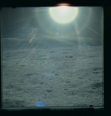 AS 17-147-22554 - LM and Sun glare
Geophone 3 pan. LM.
Parole chiave: Lunar Panorama - Sculptured Hills and LM