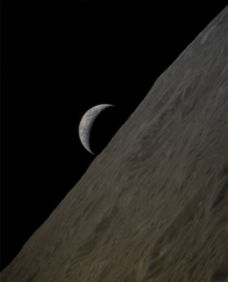 AS 17-152-23275 - Earthrise (Absolute Natural Colors; credits for the additional process. and color.: Dr Paolo C. Fienga - Lunexit Team)
nessun commento
Parole chiave: The Earth from Lunar Orbit