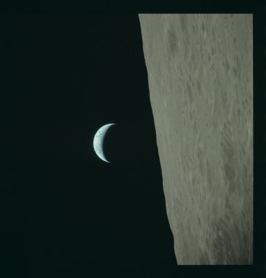 AS 17-152-23277 - Earthrise over Ritz Crater
nessun commento
Parole chiave: The Moon from orbit - Craters - Ritz