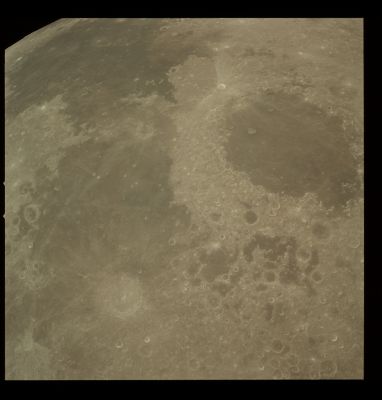 AS 17-152-23316 - Lunar Maria: Crisium, Fecunditatis and Tranquillitatis (elab. in true colors by Lunexit)
nessun commento
Parole chiave: The Moon from Space - Trans Earth Coast
