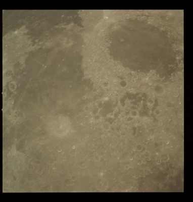 AS 17-152-23317 - Lunar Maria: Crisium, Fecunditatis and Spumans (elab. in true colors by Lunexit)
nessun commento
Parole chiave: The Moon from Space - Trans Earth Coast