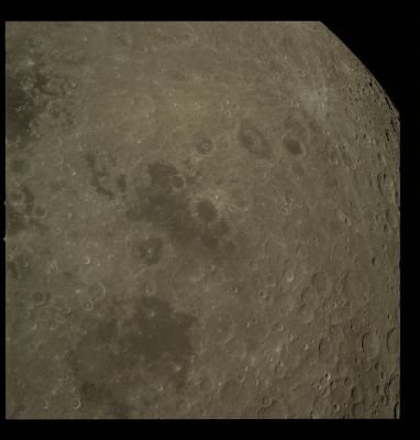 AS 17-152-23327 - Lunar Maria: Marginis and Smythii (elab. in true colors by Lunexit)
Image Collection:  70mm Hasselblad 
Mission:  17 
Magazine:  152 
Magazine Letter:  PP 
Mission Activity:  Trans Earth Coast
Film Type:  SO-368 
Film Width:  70 mm 
Film Color:  color
Parole chiave: The Moon from Space - Mare Marginis and Mare Smythii