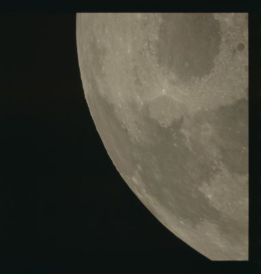 AS 17-152-23339 - Lunar Maria: Crisium and Tranquillitatis (elab. in true colors by Lunexit)
nessun commento
Parole chiave: The Moon from Space - Mare Crisium and Mare Tranquillitatis