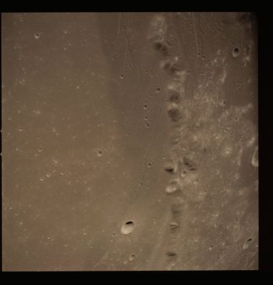 AS 17-153-23564 - On the way to Menelaus: Tacquet and Tacquet "A" (elab. in true colors by Lunexit)
Image Collection:  70mm Hasselblad 
Mission:  17 
Magazine:  153 
Magazine Letter:  MM 
Revolution:  39 
Latitude:  16,9° North
Longitude: 20,4° East 
Lens Focal Length:  80 mm 
Camera Altitude:  108 Km 
Sun Elevation (on Local Horizon):  28° 
Mission Activity:  REV 39 
Film Type:  SO-368 
Film Width:  70 mm 
Film Color:  color
Parole chiave: The Moon from orbit - Craters - Tacquet and Tacquet "A"