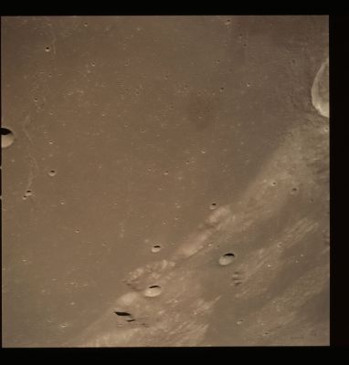 AS 17-153-23568 - The "Menelaus Family" (elab. in true colors by Lunexit)
Image Collection:  70mm Hasselblad 
Mission:  17 
Magazine:  153 
Magazine Letter:  MM 
Revolution:  39 
Latitude:  18,0° North
Longitude: 14,8° East
Lens Focal Length:  80 mm 
Camera Altitude:  108 Km 
Sun Elevation (on Local Horizon):  23° 
Mission Activity:  REV 39 
Film Type:  SO-368 
Film Width:  70 mm 
Film Color:  color
Parole chiave: The Moon from orbit - Craters - Menelaus, Menelaus "A", "N" and "R"