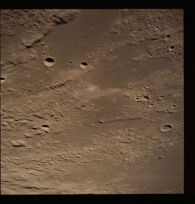 AS 17-153-23576 - The Manilius "F" Crater Region
Image Collection:  70mm Hasselblad 
Mission:  17 
Magazine:  153 
Magazine Letter:  MM 
Revolution:  39 
Latitude:  18,9° North
Longitude: 5,5° East
Lens Focal Length:  80 mm 
Camera Altitude:  106 Km 
Sun Elevation (on Local Horizon):  14° 
Mission Activity:  REV 39 
Film Type:  SO-368 
Film Width:  70 mm 
Film Color:  color
Parole chiave: The Moon from orbit - Craters - Manilius "F" Region