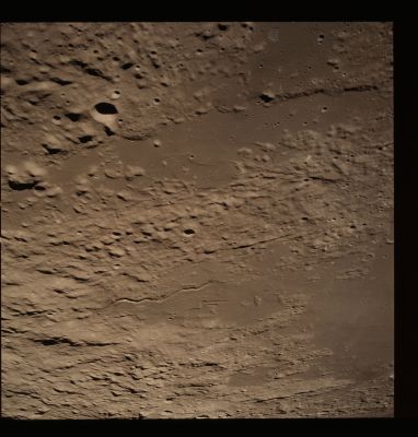 AS 17-153-23578 - South of Conon Crater
Image Collection:  70mm Hasselblad 
Mission:  17 
Magazine:  153 
Magazine Letter:  MM 
Revolution:  39 
Latitude:  18,8° North
Longitude: 3,3° East
Lens Focal Length:  80 mm 
Camera Altitude:  105 Km 
Sun Elevation (on Local Horizon):  12° 
Mission Activity:  REV 39 
Film Type:  SO-368 
Film Width:  70 mm 
Film Color:  color 

Parole chiave: The Moon from orbit - Craters - Conon Region