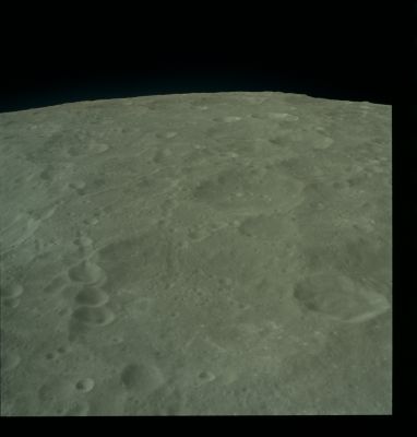 AS 17-153-23593 - Lunar Horizon
Image Collection: 70mm Hasselblad 
Mission: 17 
Magazine: 153 
Magazine Letter: MM 
Revolution: 40 
Latitude: 4,3° South
Longitude: 129,7° East
Lens Focal Length: 80 mm 
Camera Altitude: 124 Km 
Sun Elevation (on Local Horizon): 40° 
Mission Activity: REV 40 
Film Type: SO-368 
Film Width: 70 mm 
Film Color: color
Parole chiave: The Moon from orbit - Lunar Limb - Love & Prager Crater