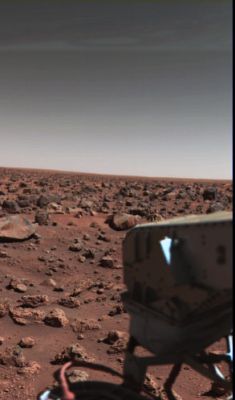 Thin and Linear Water-Ice Clouds over Utopia Planitia (Frame Viking Lander 2 n. 21a084b - RAW Natural Colors; credits for the additional process. and color.: Elisabetta Bonora and Marco Faccin/Lunar Explorer Italia/Italian Planetary Foundation)
nessun commento
Parole chiave: Martian Horizon - Utopia Planitia